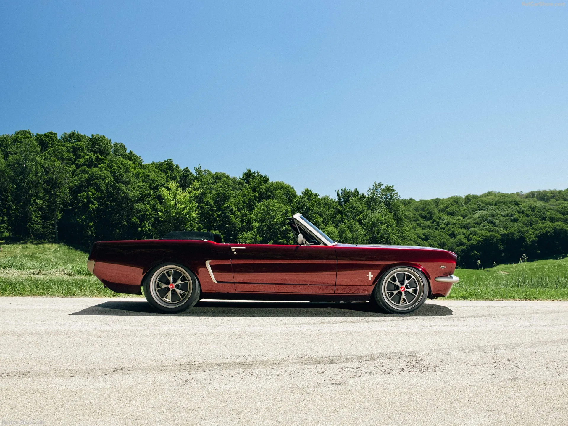 Ford Mustang Convertible CAGED by Ringbrothers (1964) – boční profil