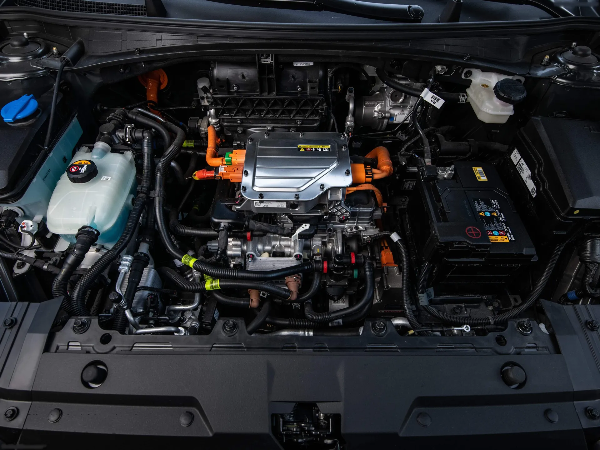 Kia EV6 [US] (2022) – motorový prostor