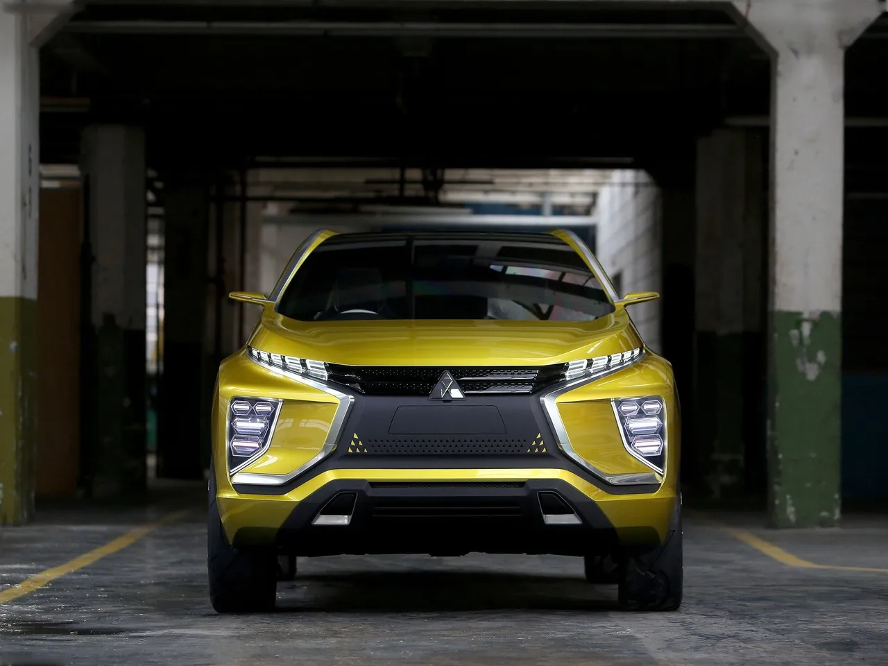 Mitsubishi eX Concept (2015) – zepředu