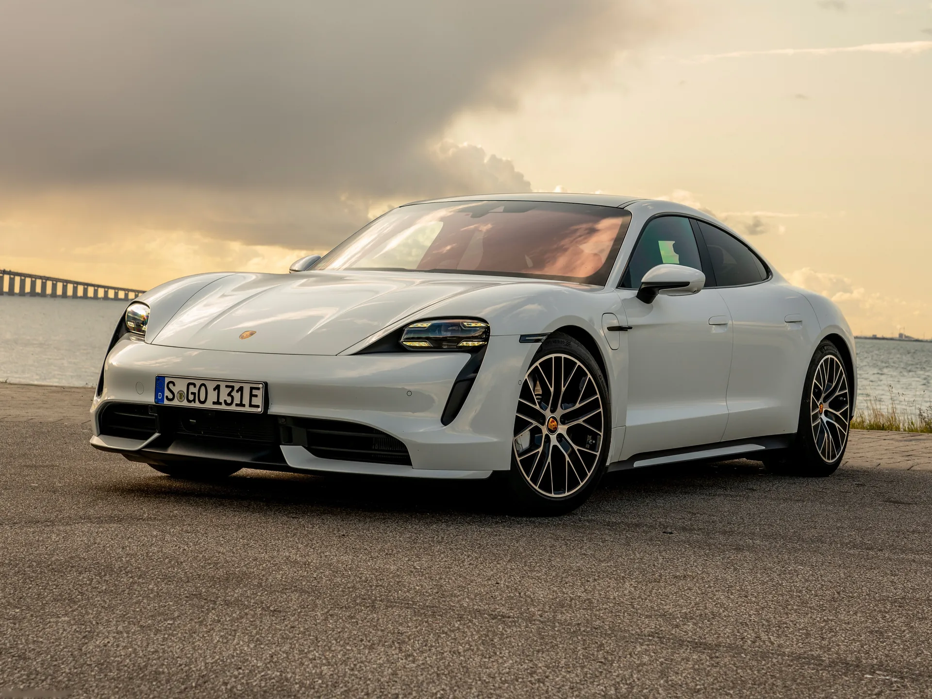 Porsche Taycan Turbo (2020)