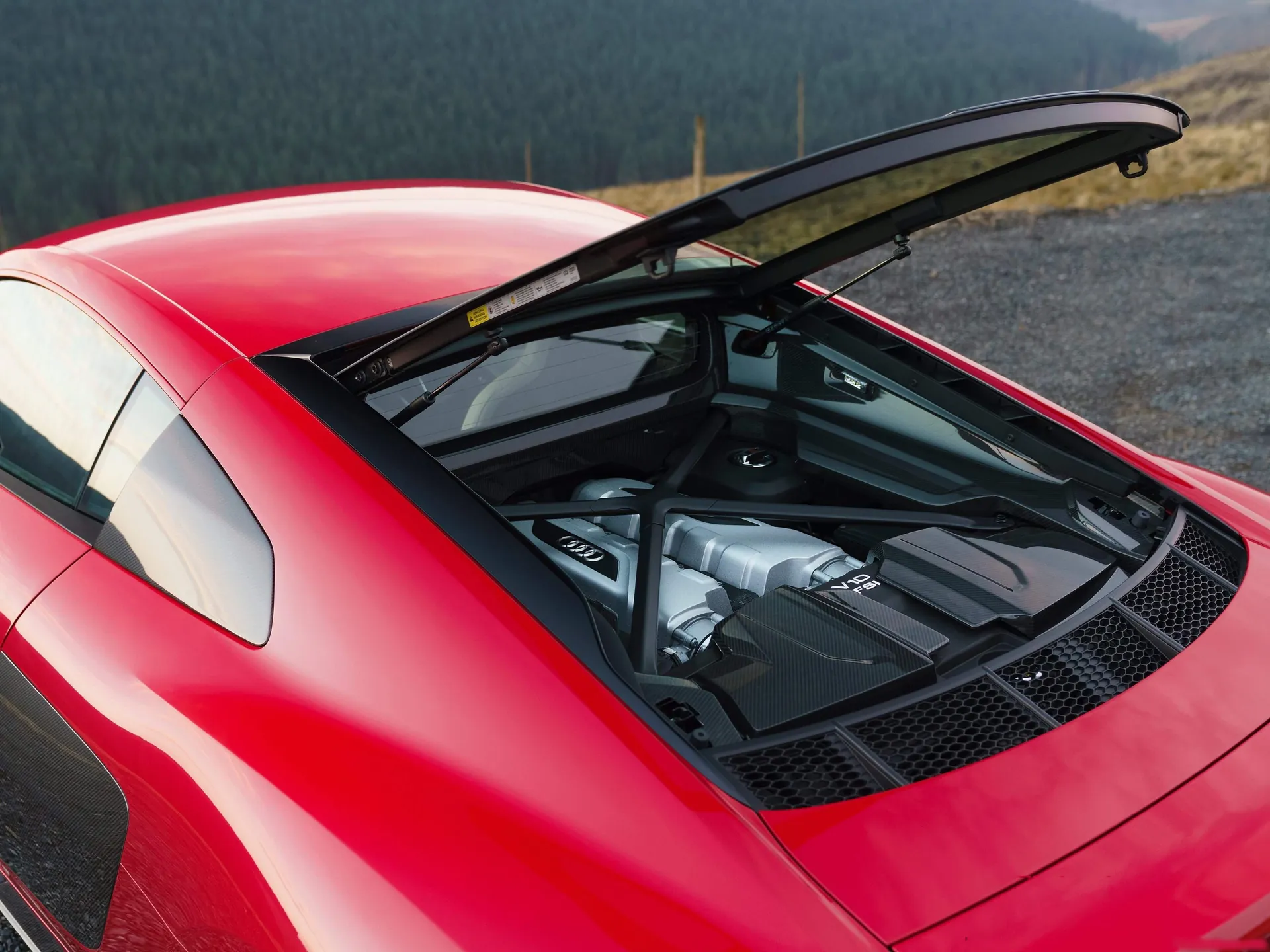 Audi R8 V10 performance RWD [UK] (2022) – motorový prostor