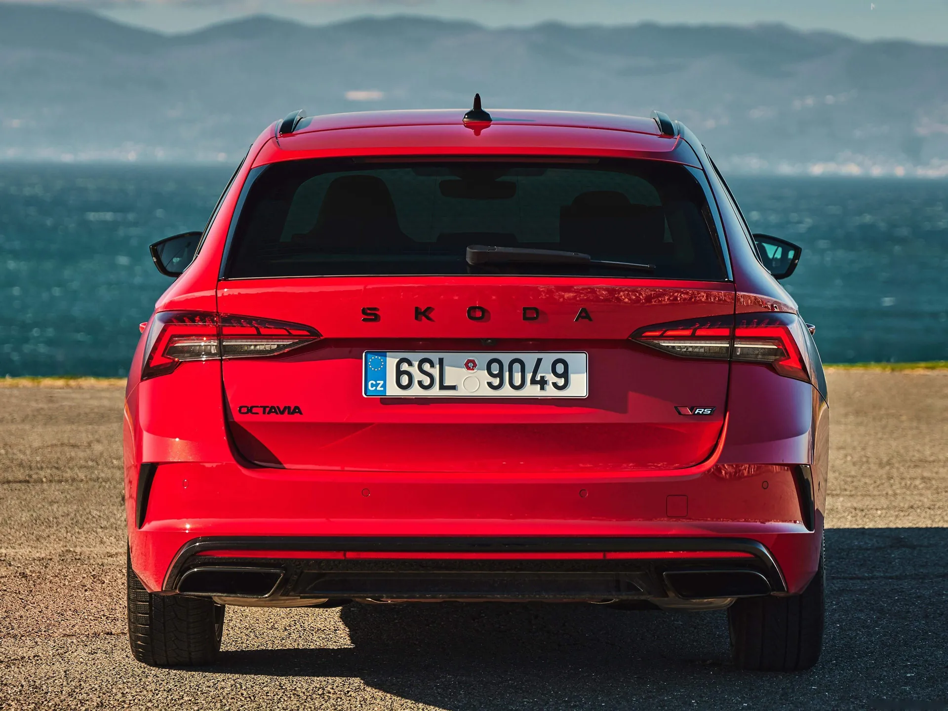 Skoda Octavia RS Combi (2025) – zezadu