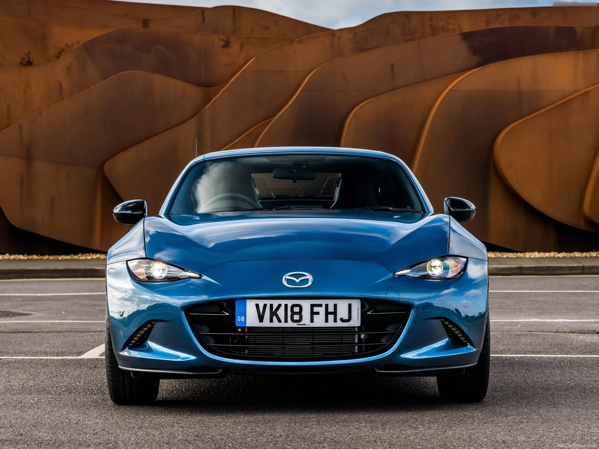 Mazda MX-5 RF Sport Black [UK] (2018) – zepředu