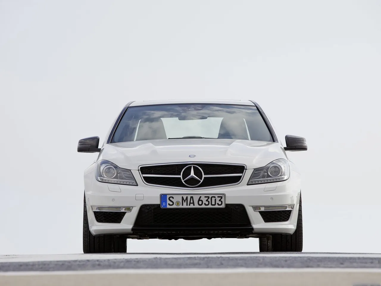 Mercedes-Benz C63 AMG (2012) - Front
