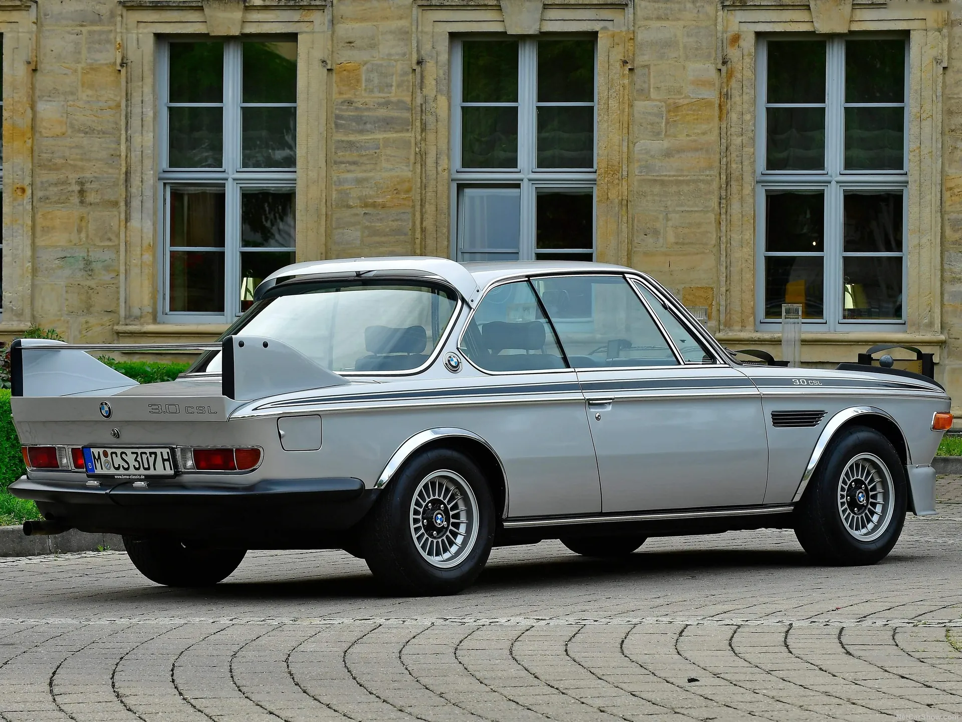 BMW 3.0 CSL (1973) – zadní tříčtvrteční pohled
