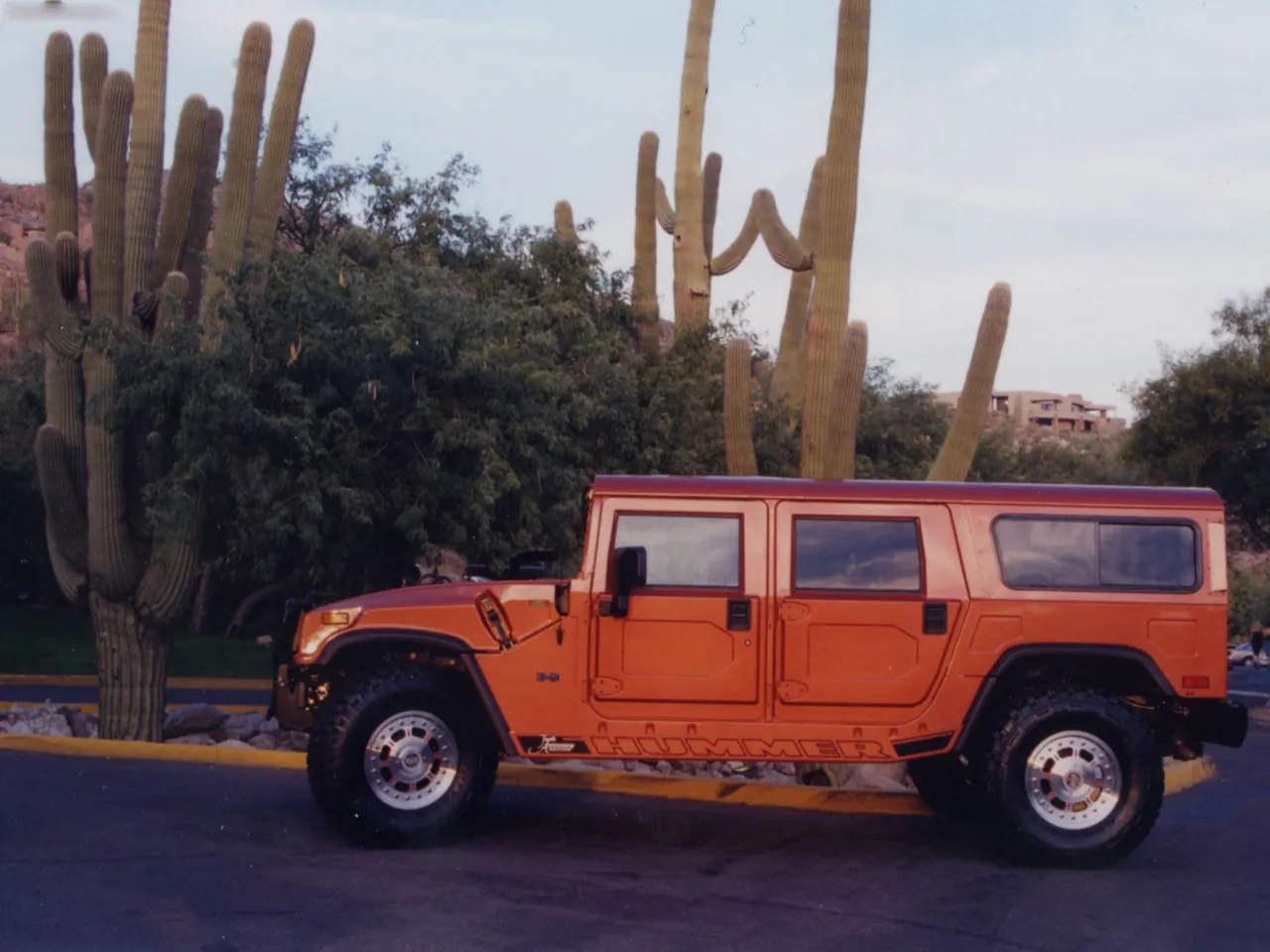 Hummer H1 10th Anniversary Edition (2002) – boční profil