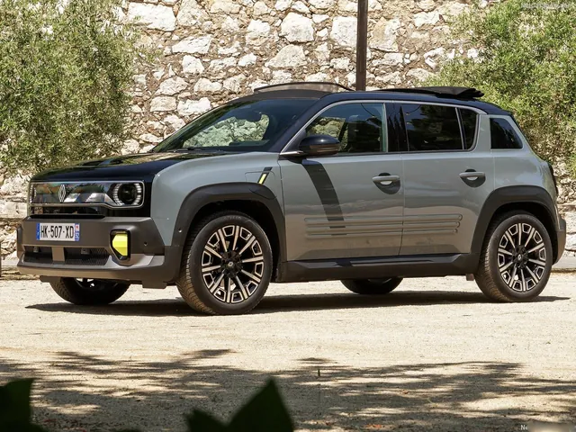 Renault 4 E-Tech Plein Sud (2026)
