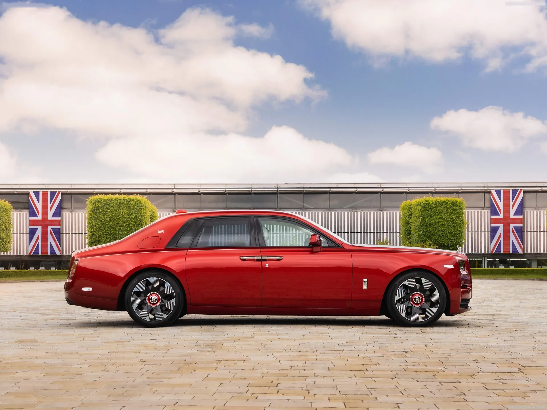 Rolls-Royce Phantom Series II (2023) – boční profil
