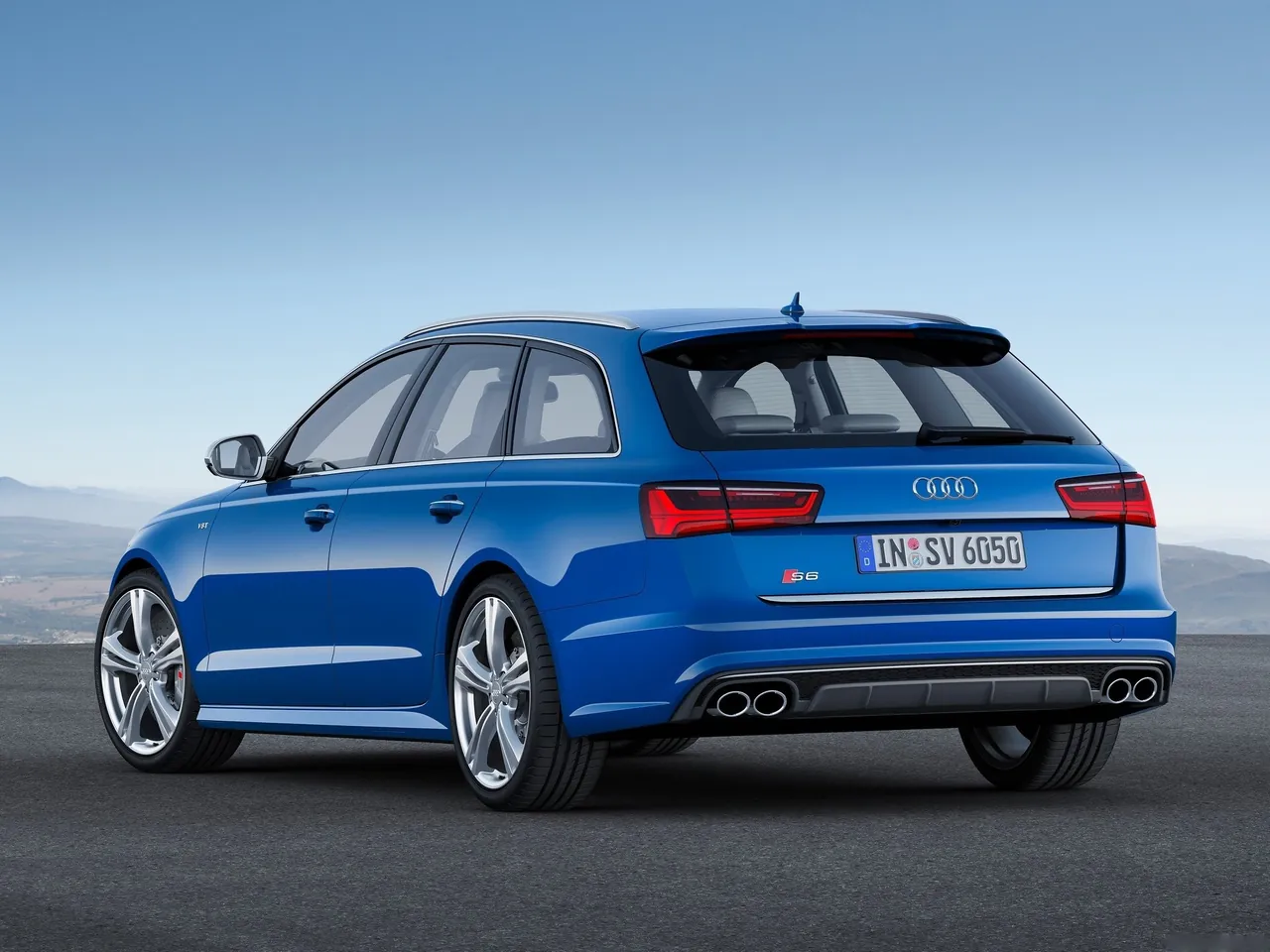 Audi S6 Avant (2015) – zadní tříčtvrteční pohled