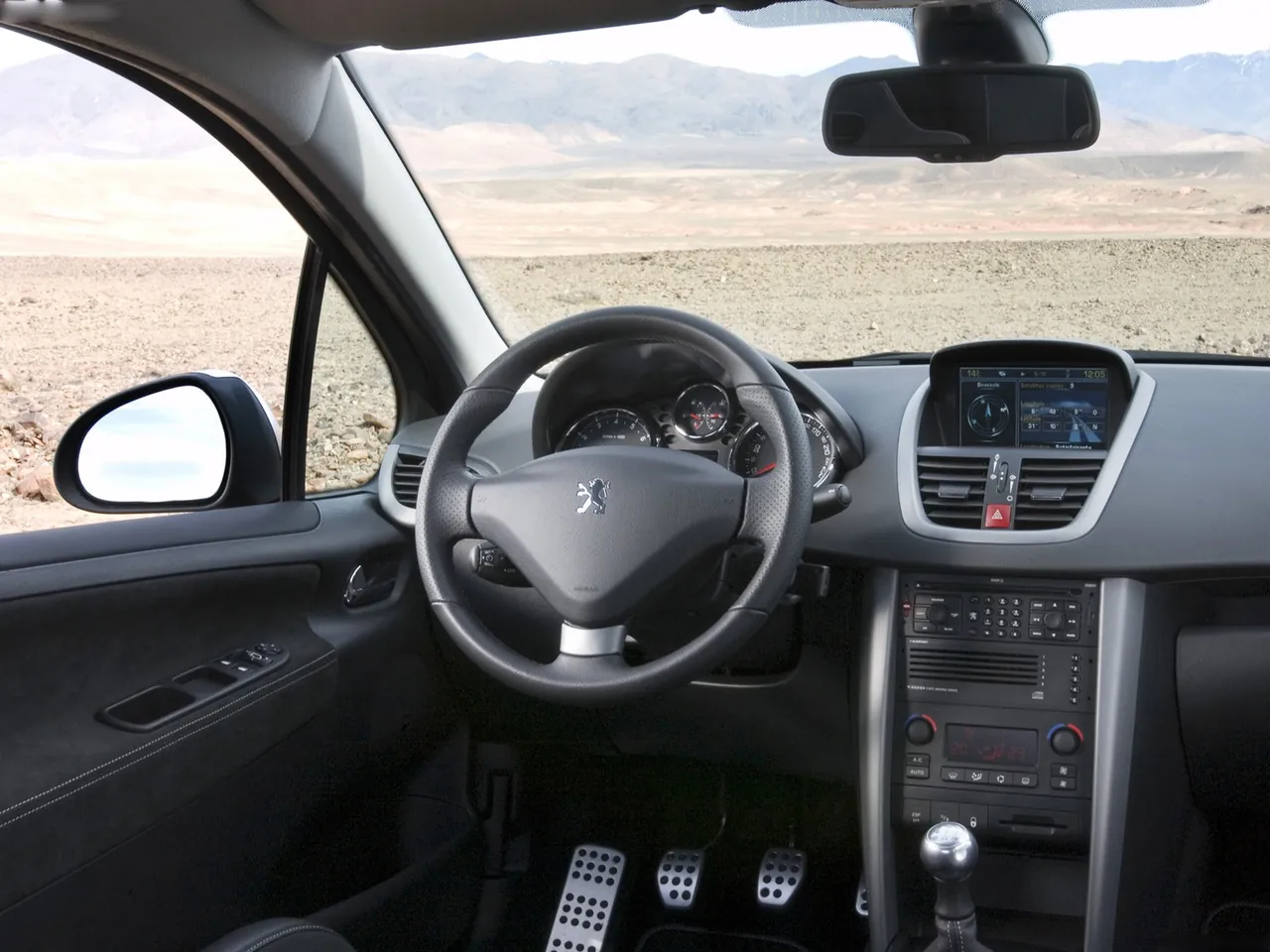 Peugeot 207 RC (2007) – interiér