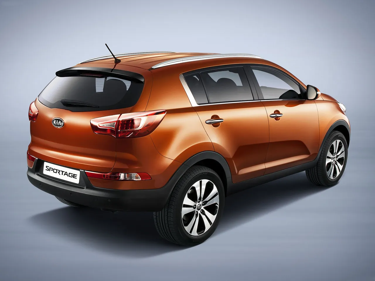 Kia Sportage (2011) – zadní tříčtvrteční pohled