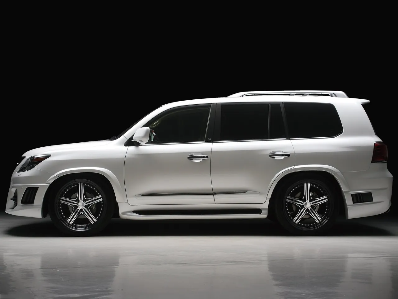 Wald Lexus LX570 (2008) – boční profil