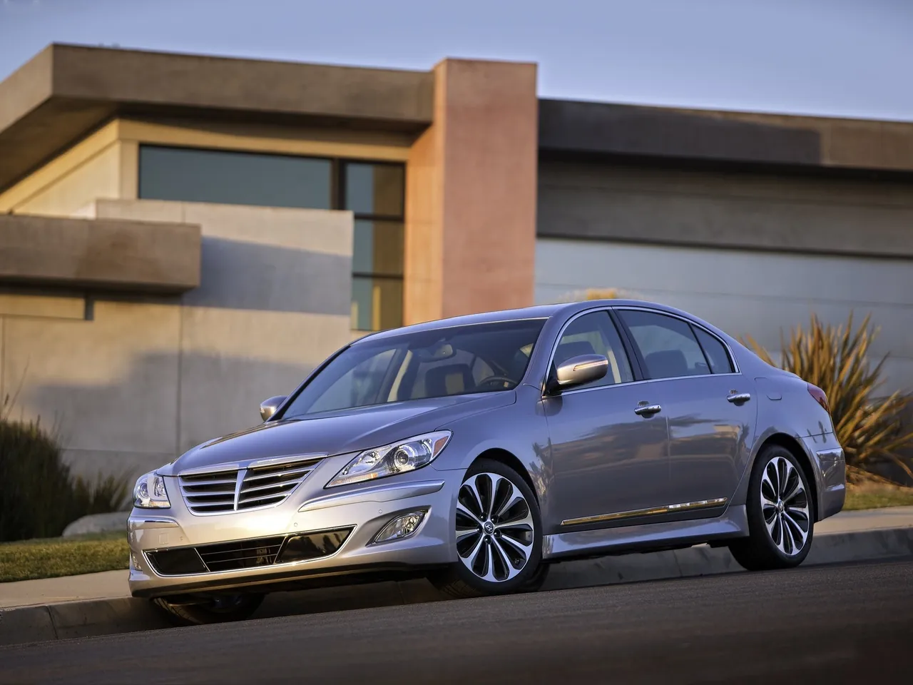 Hyundai Genesis (2012)