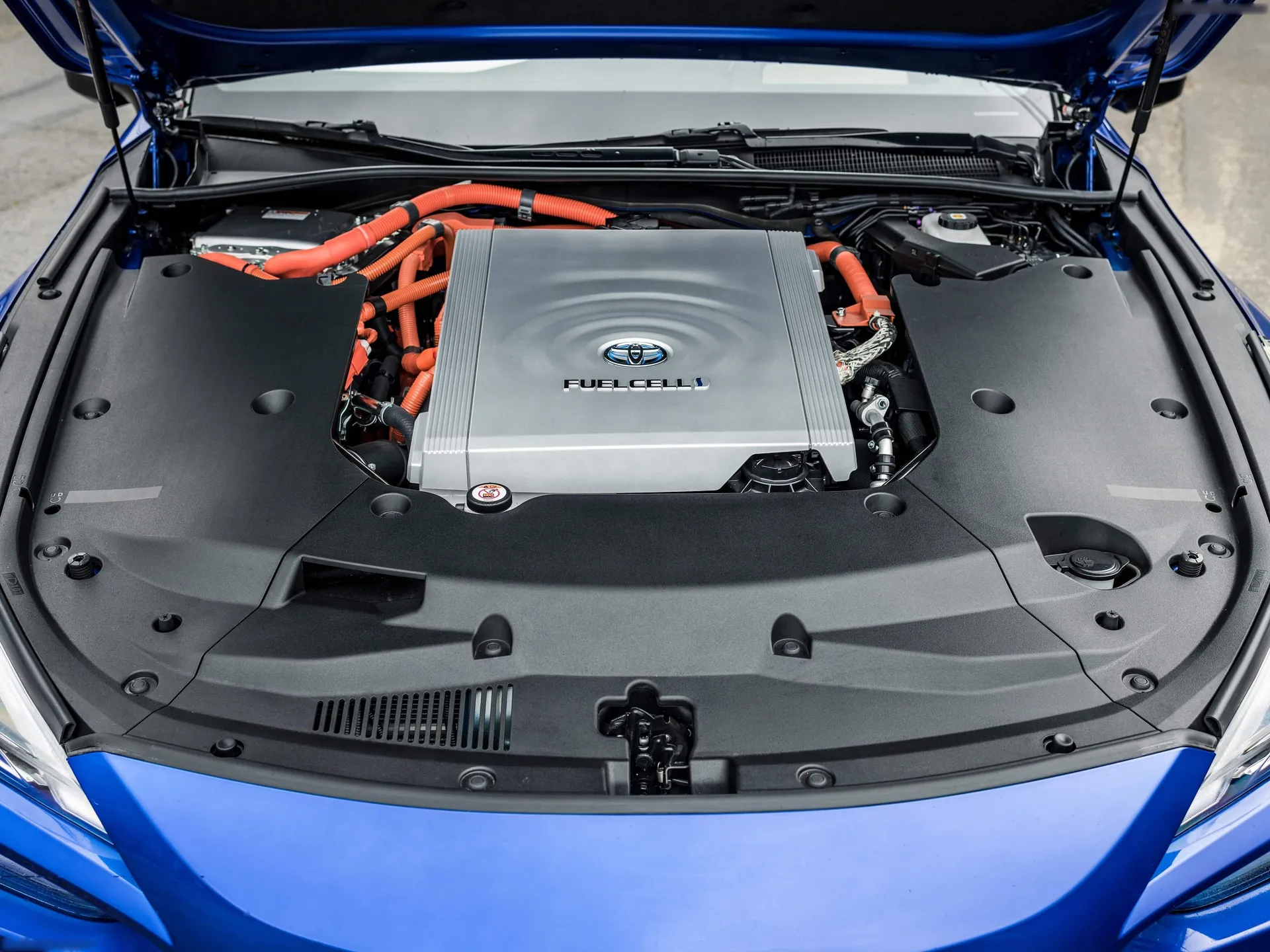 Toyota Mirai (2022) - Engine Bay