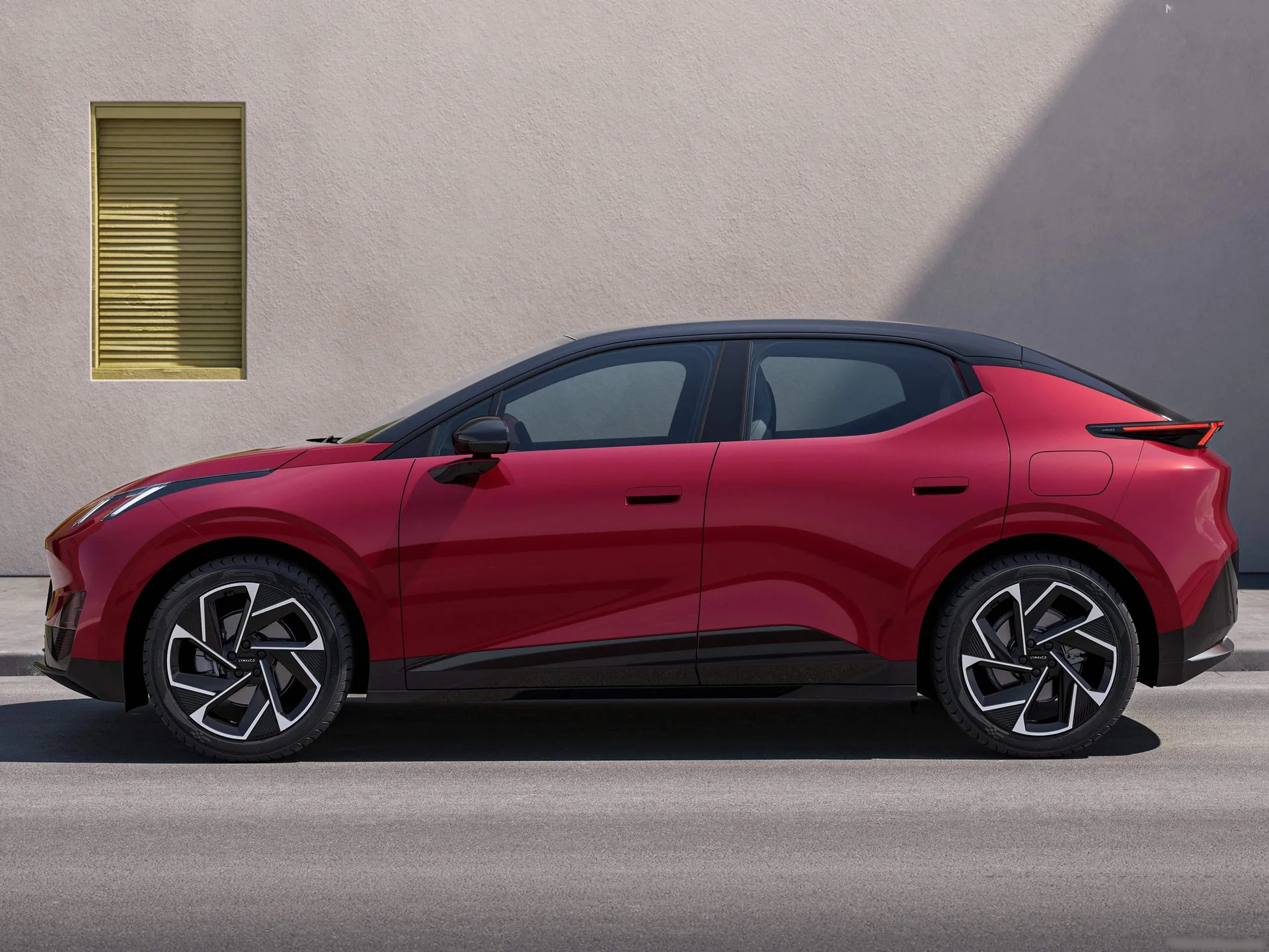 Lynk Co 02 (2025) - Side Profile