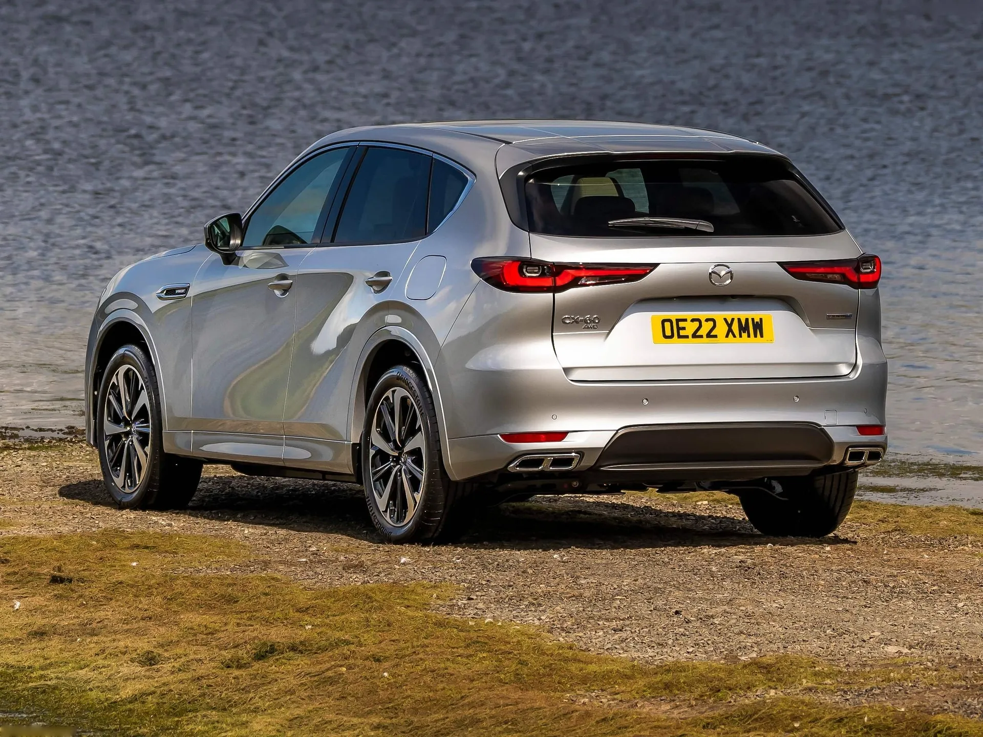 Mazda CX-60 [UK] (2023) – zadní tříčtvrteční pohled