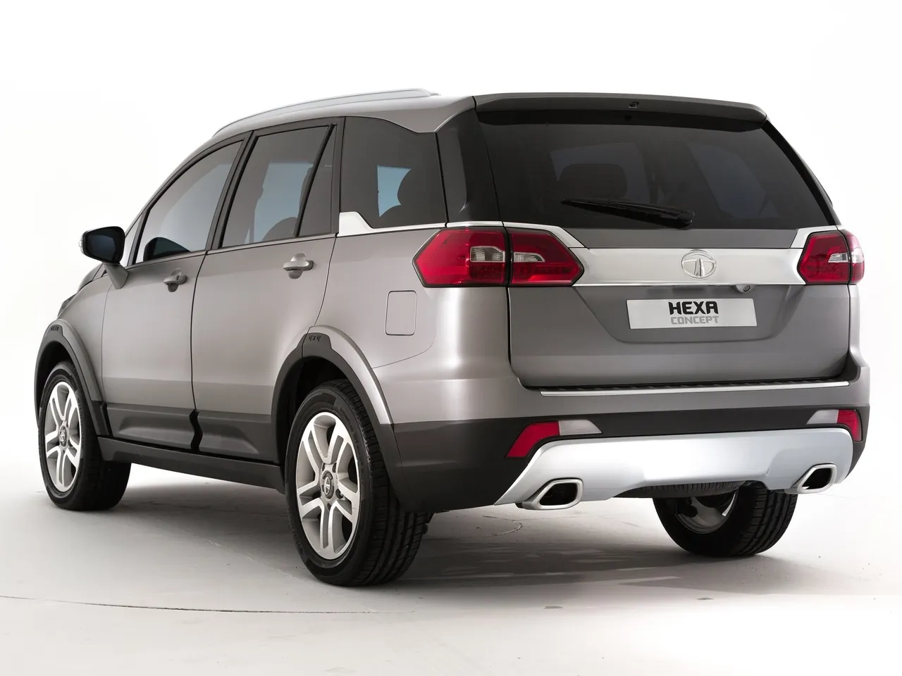 Tata Hexa Concept (2015) – zadní tříčtvrteční pohled