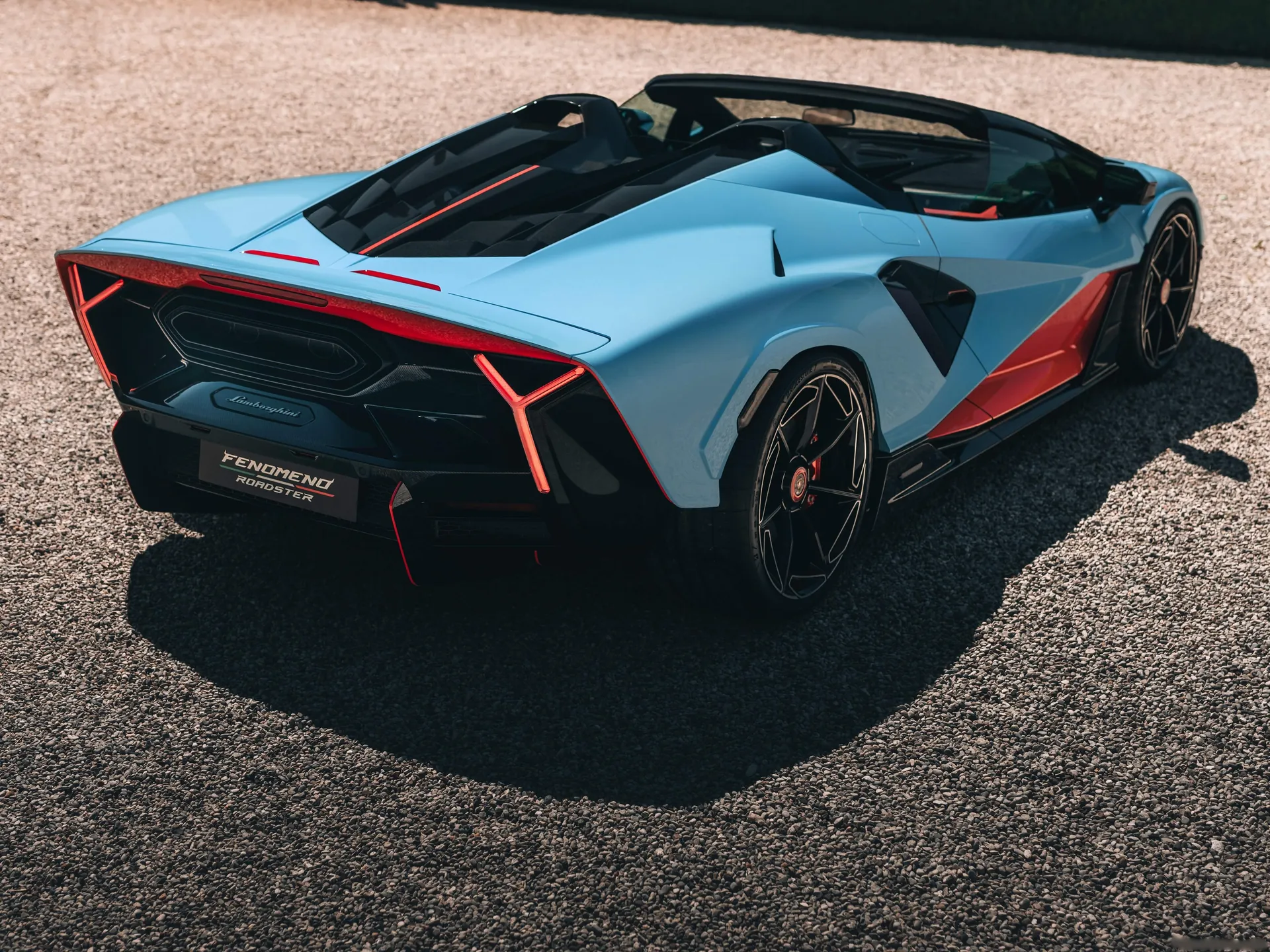 Lamborghini Fenomeno Roadster (2027) – zadní tříčtvrteční pohled