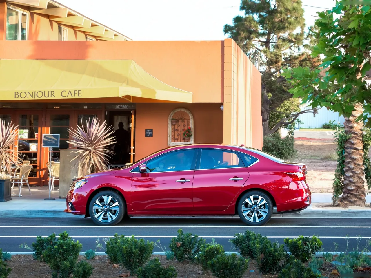Nissan Sentra (2016) – boční profil