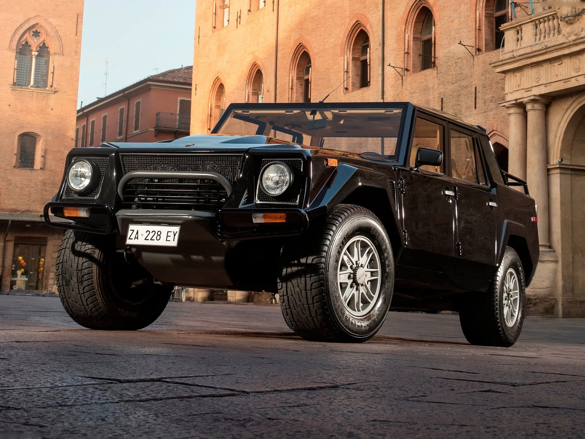 Lamborghini LM (1986)