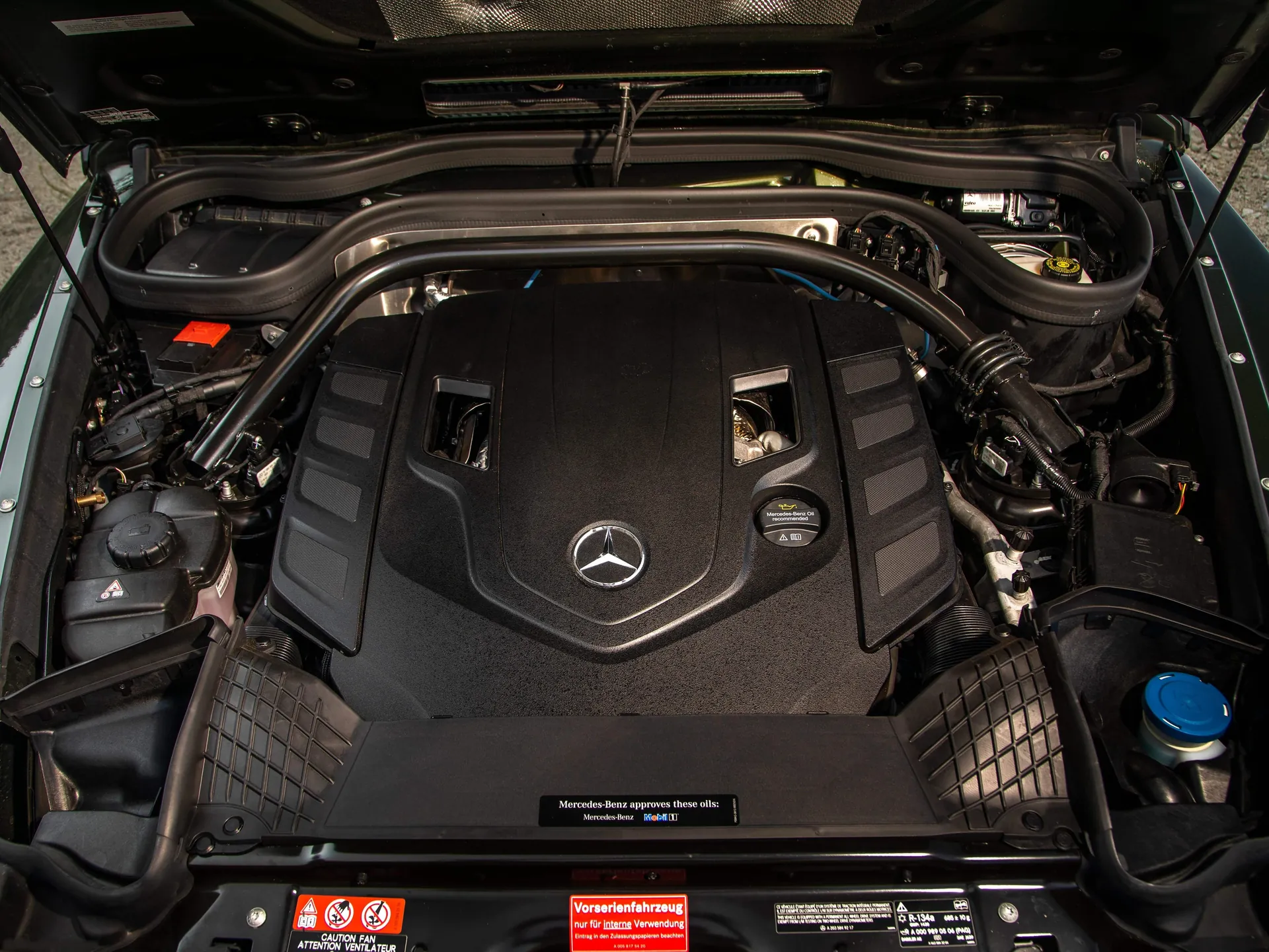 Mercedes-Benz G-Class (2019) - Engine Bay