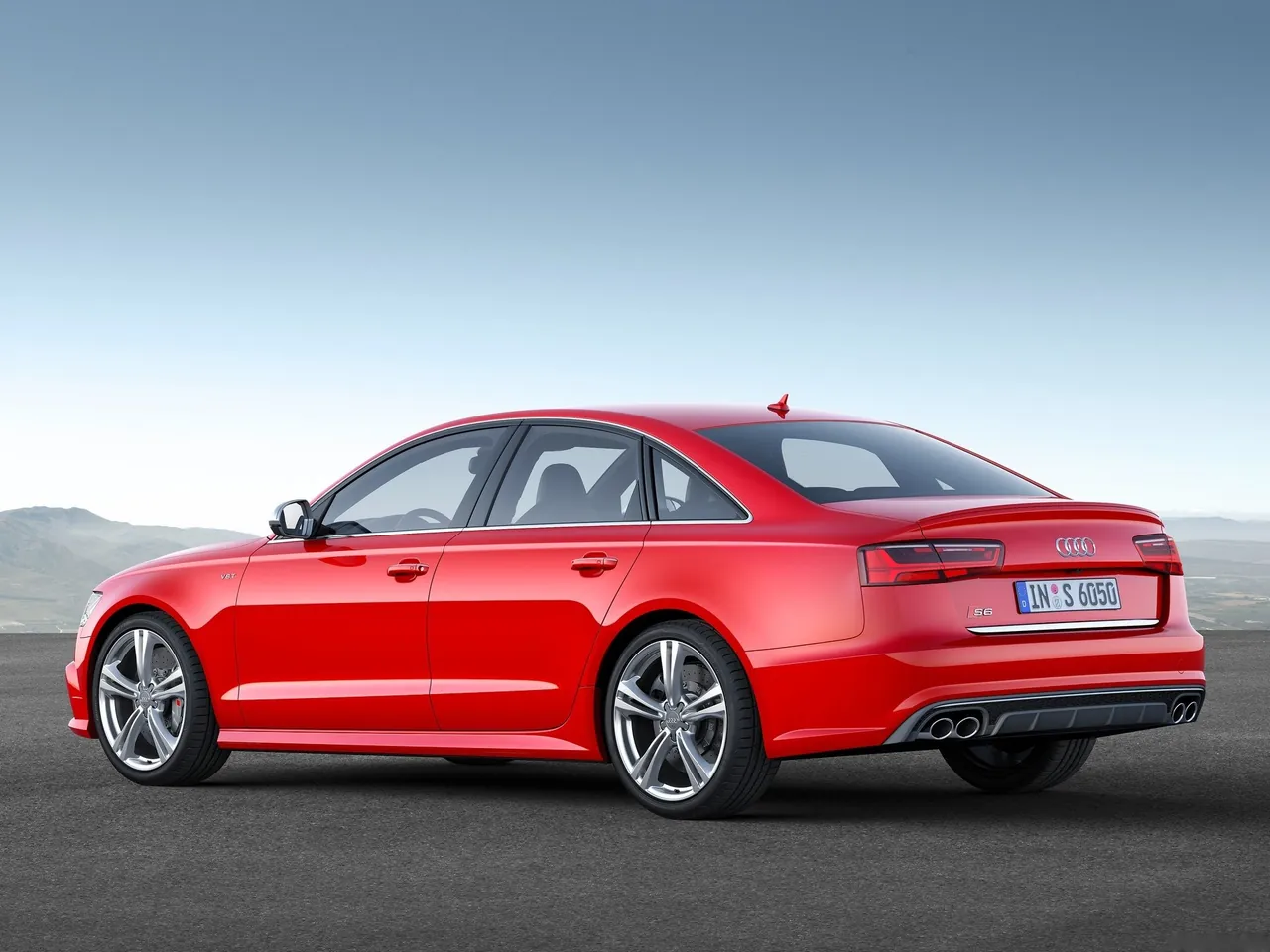 Audi S6 (2015) – zadní tříčtvrteční pohled