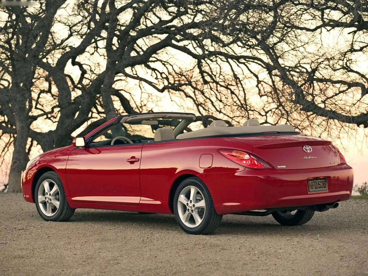 Toyota Camry Solara Convertible V6 SE (2004) - Rear Three-Quarter