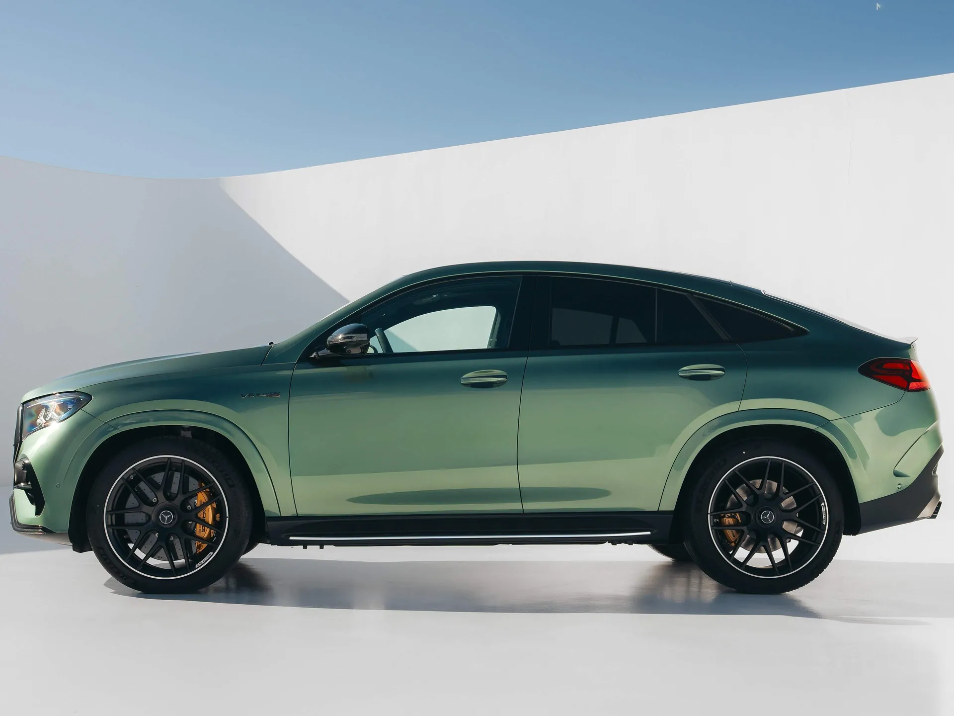 Mercedes-Benz GLE63 S AMG Coupe (2027) – boční profil