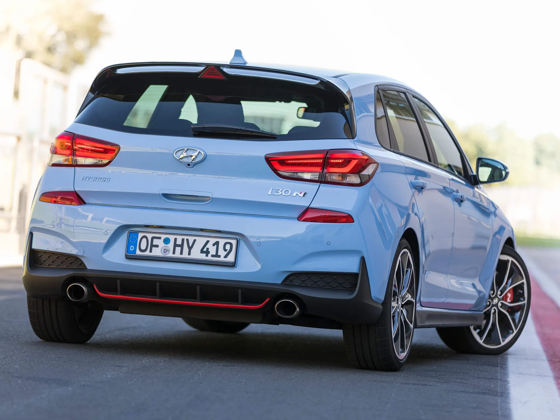 Hyundai i30 N (2018) – zadní tříčtvrteční pohled