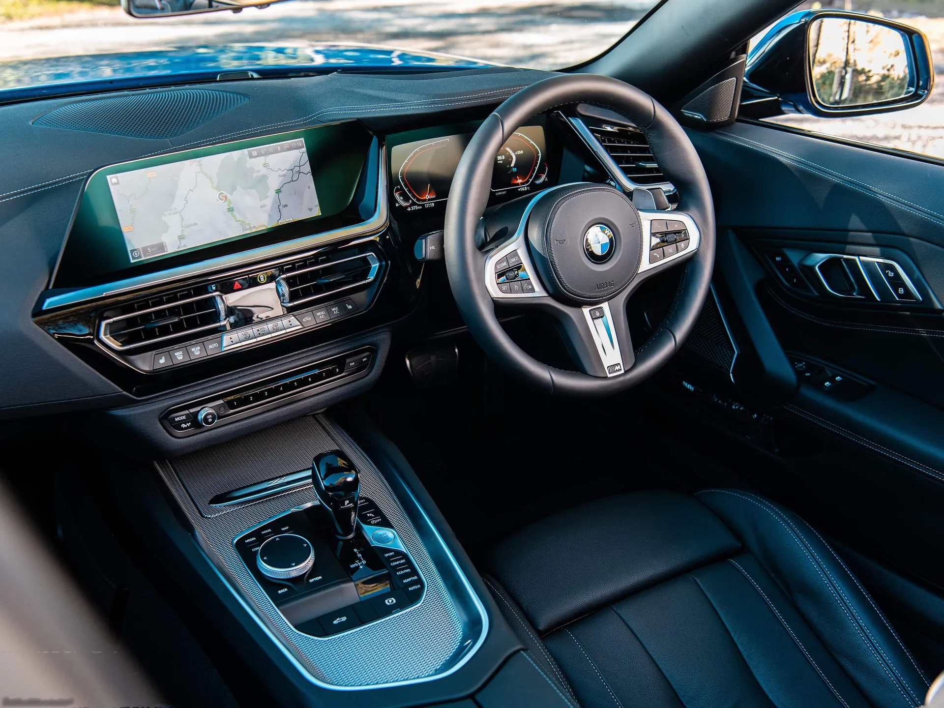BMW Z4 [UK] (2019) – interiér