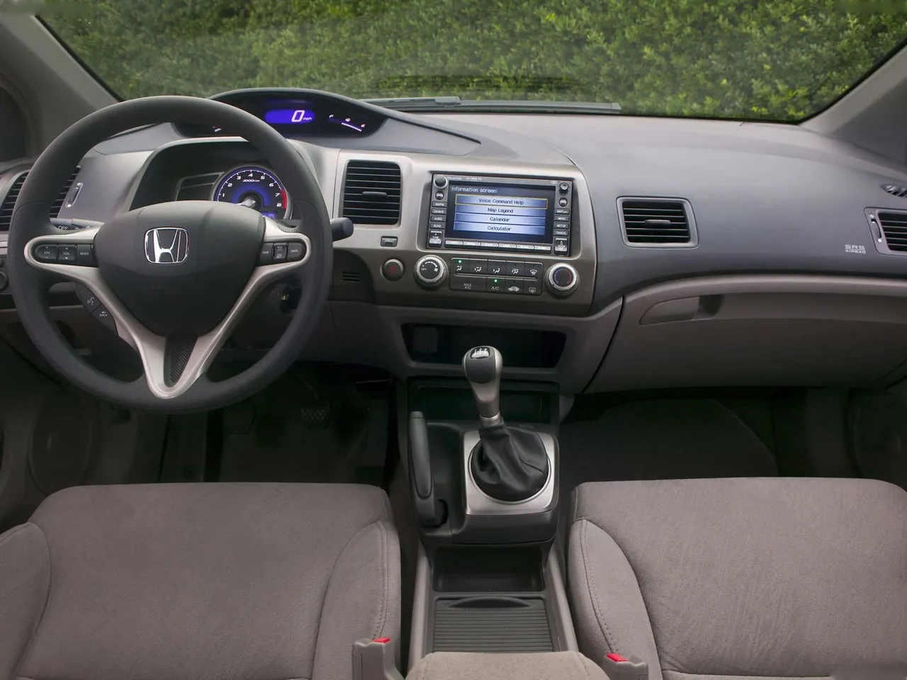 Honda Civic Coupe (2006) – interiér