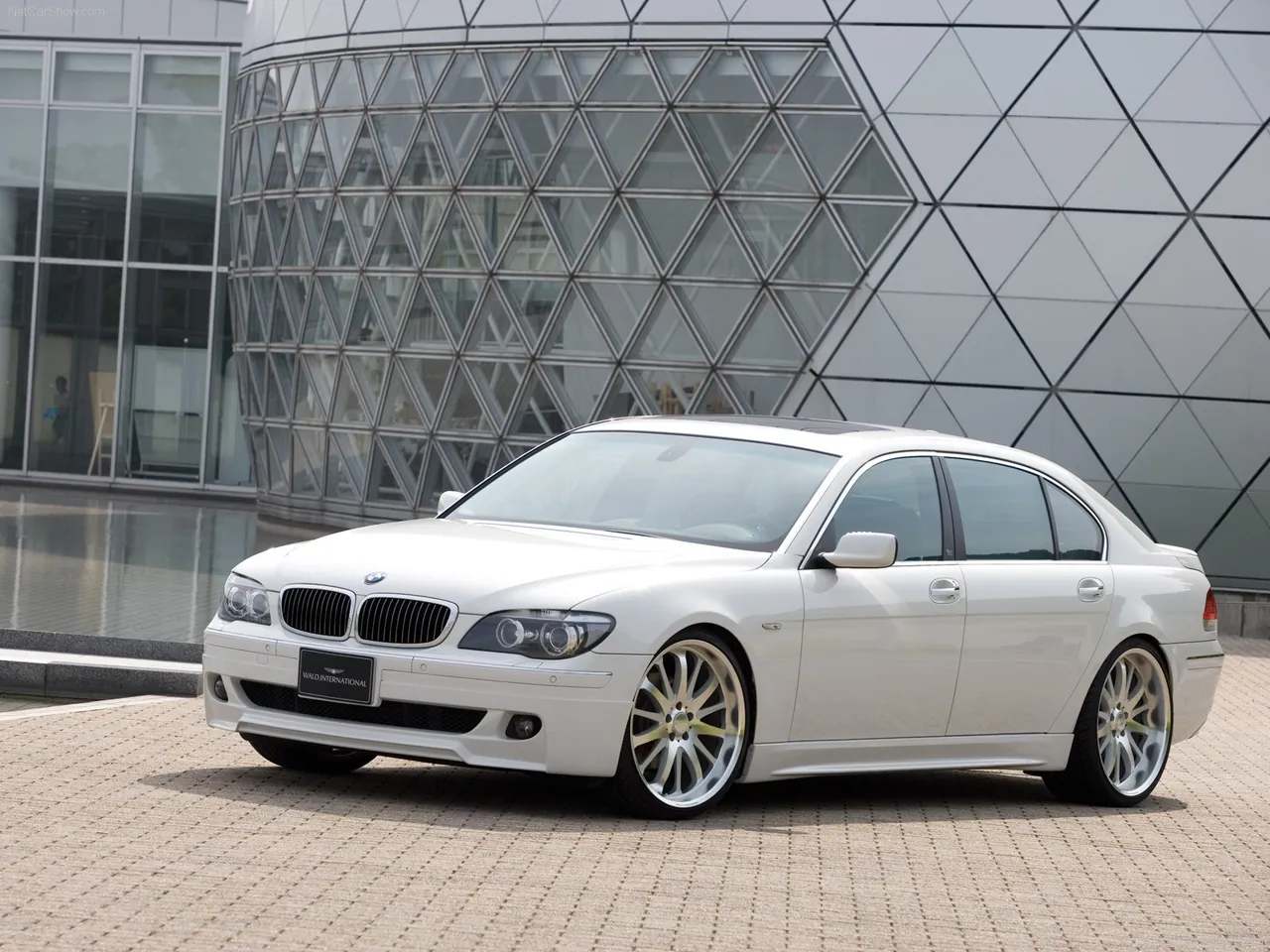 Wald BMW 7-Series (2005)