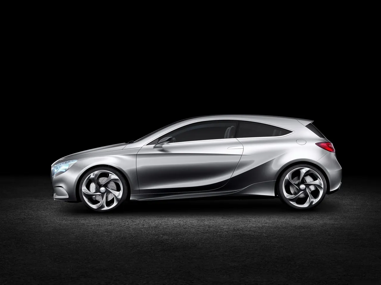 Mercedes-Benz A-Class Concept (2011) – boční profil