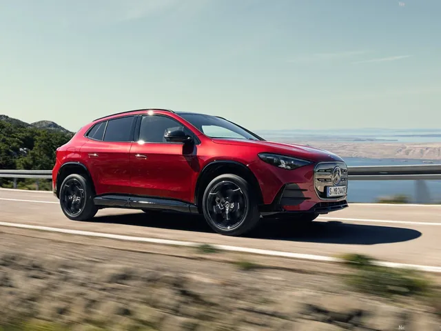 Mercedes-Benz GLA (2027)