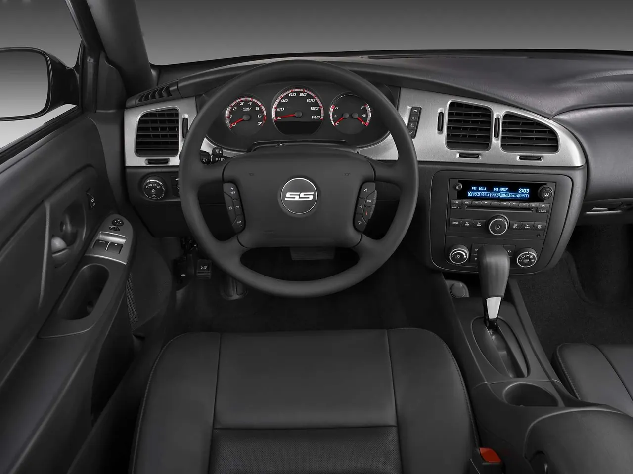 Chevrolet Monte Carlo SS (2006) – interiér