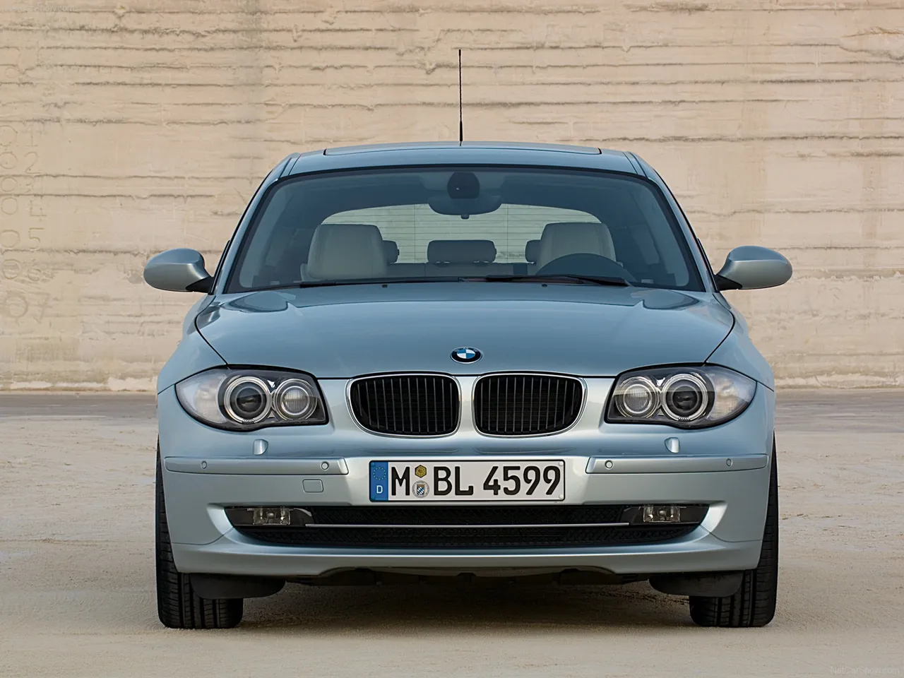 BMW 1-Series 3-door (2008) – zepředu