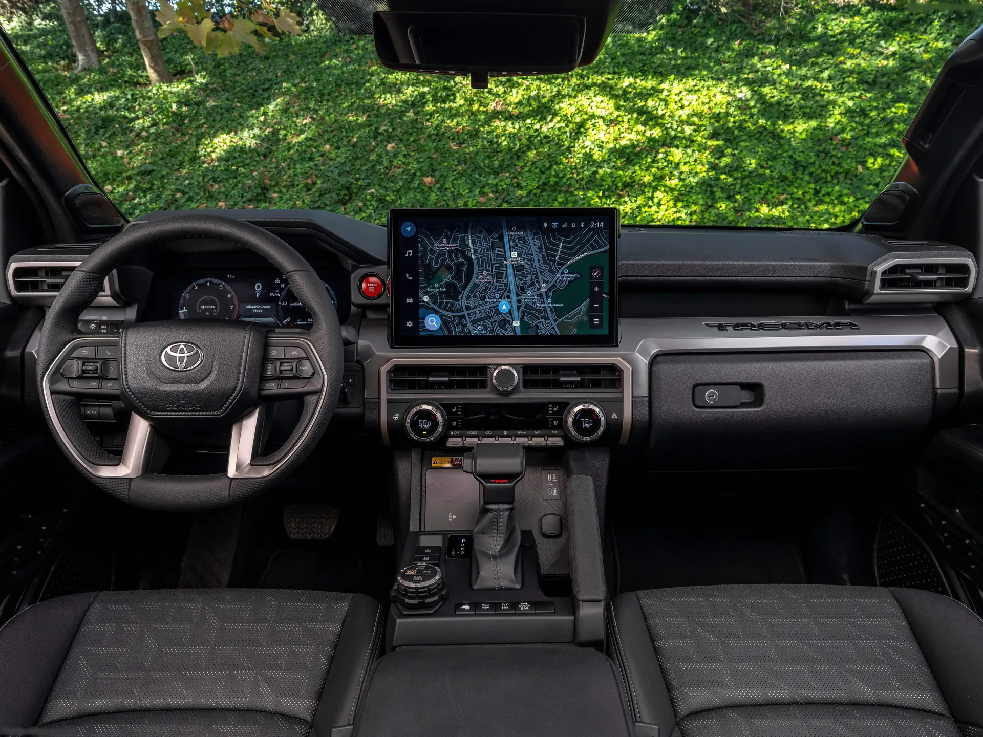 Toyota Tacoma TRD Off-Road (2024) – interiér