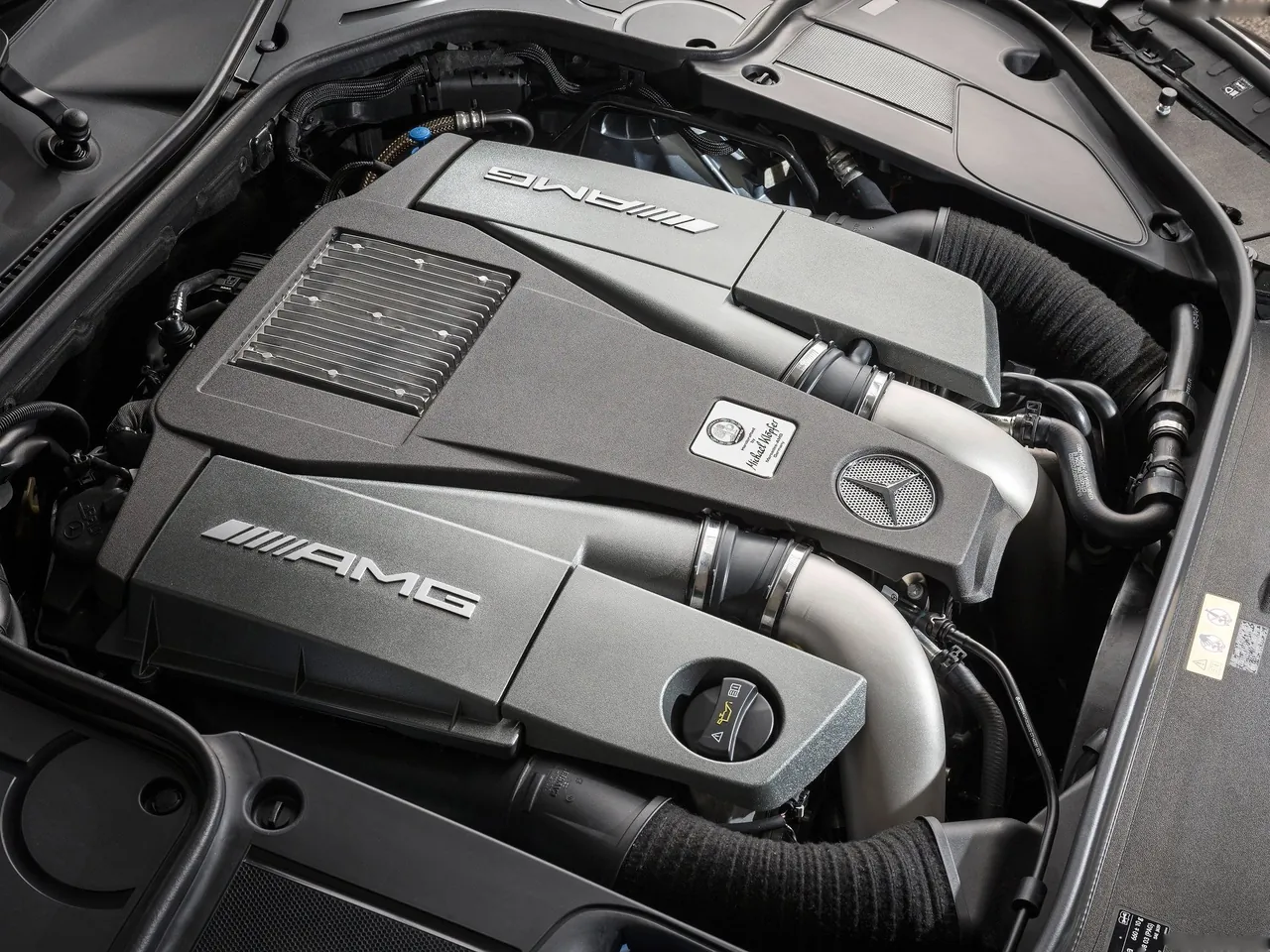 Mercedes-Benz S63 AMG (2014) - Engine