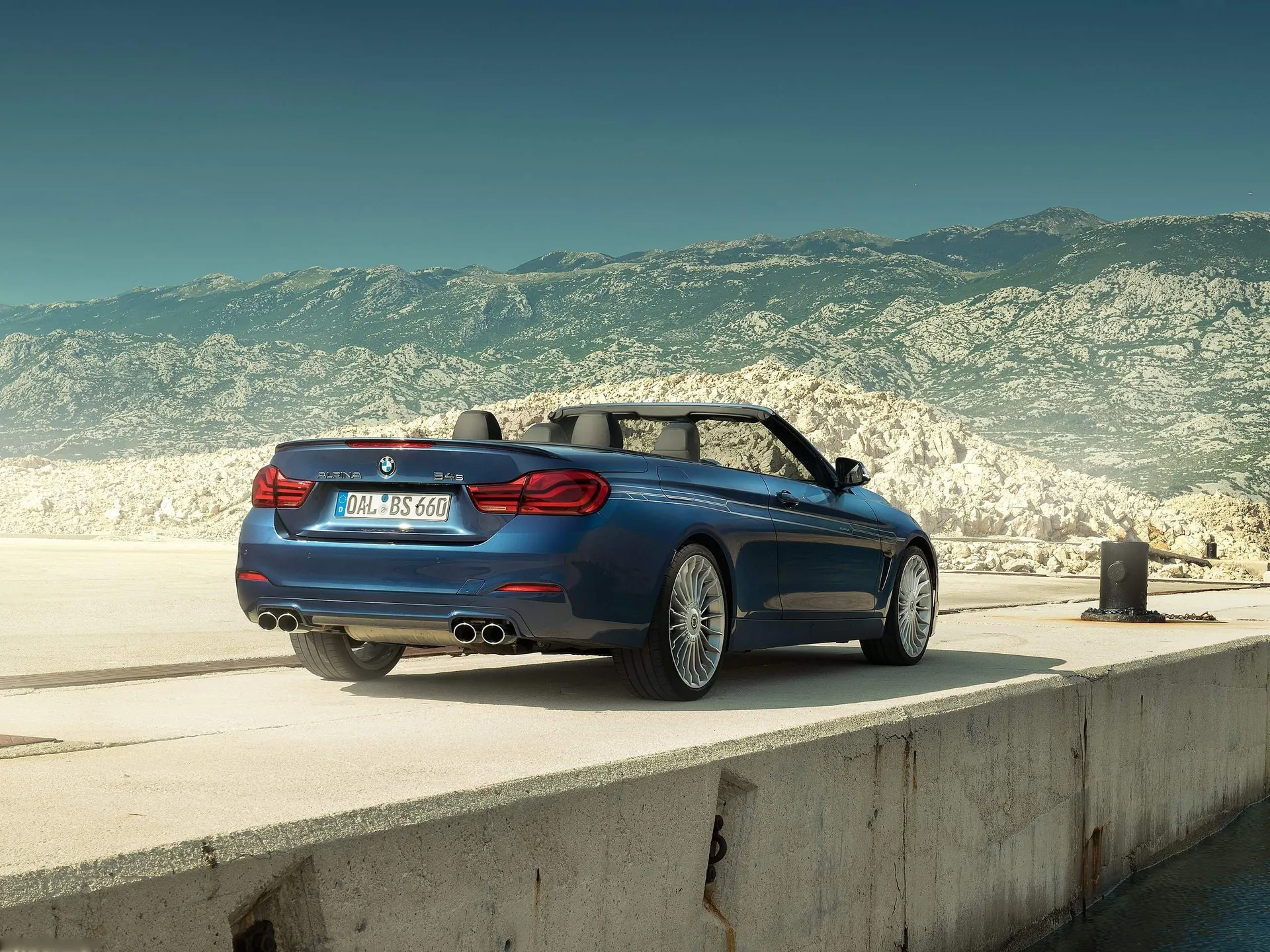 Alpina BMW B4 S Bi-Turbo Convertible (2018) – zadní tříčtvrteční pohled