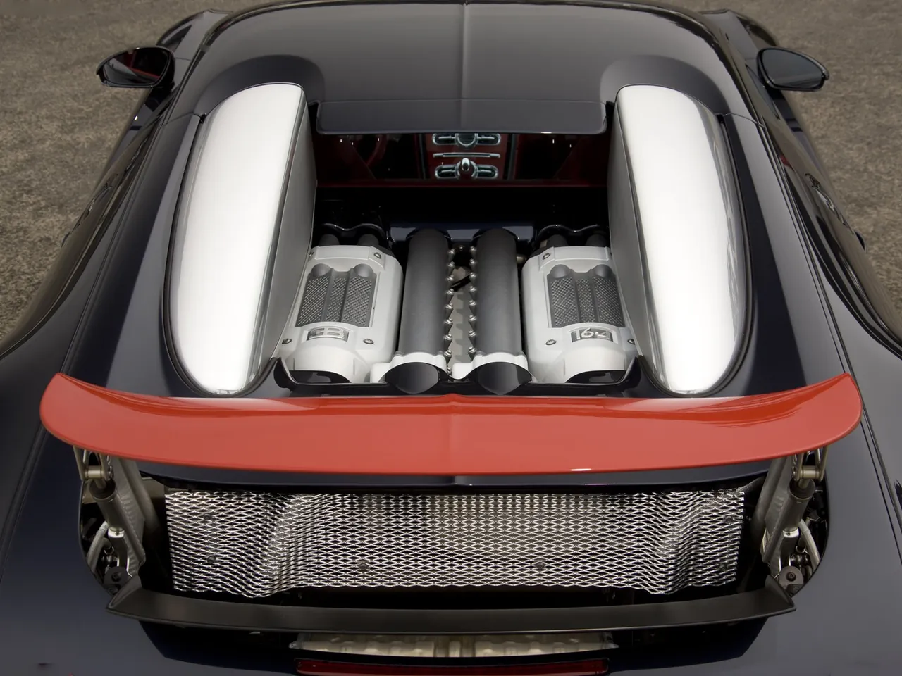 Bugatti Veyron Fbg par Hermes (2009) – motorový prostor