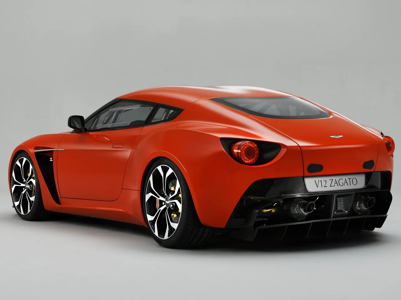 Aston Martin V12 Zagato Concept (2011) – zadní tříčtvrteční pohled
