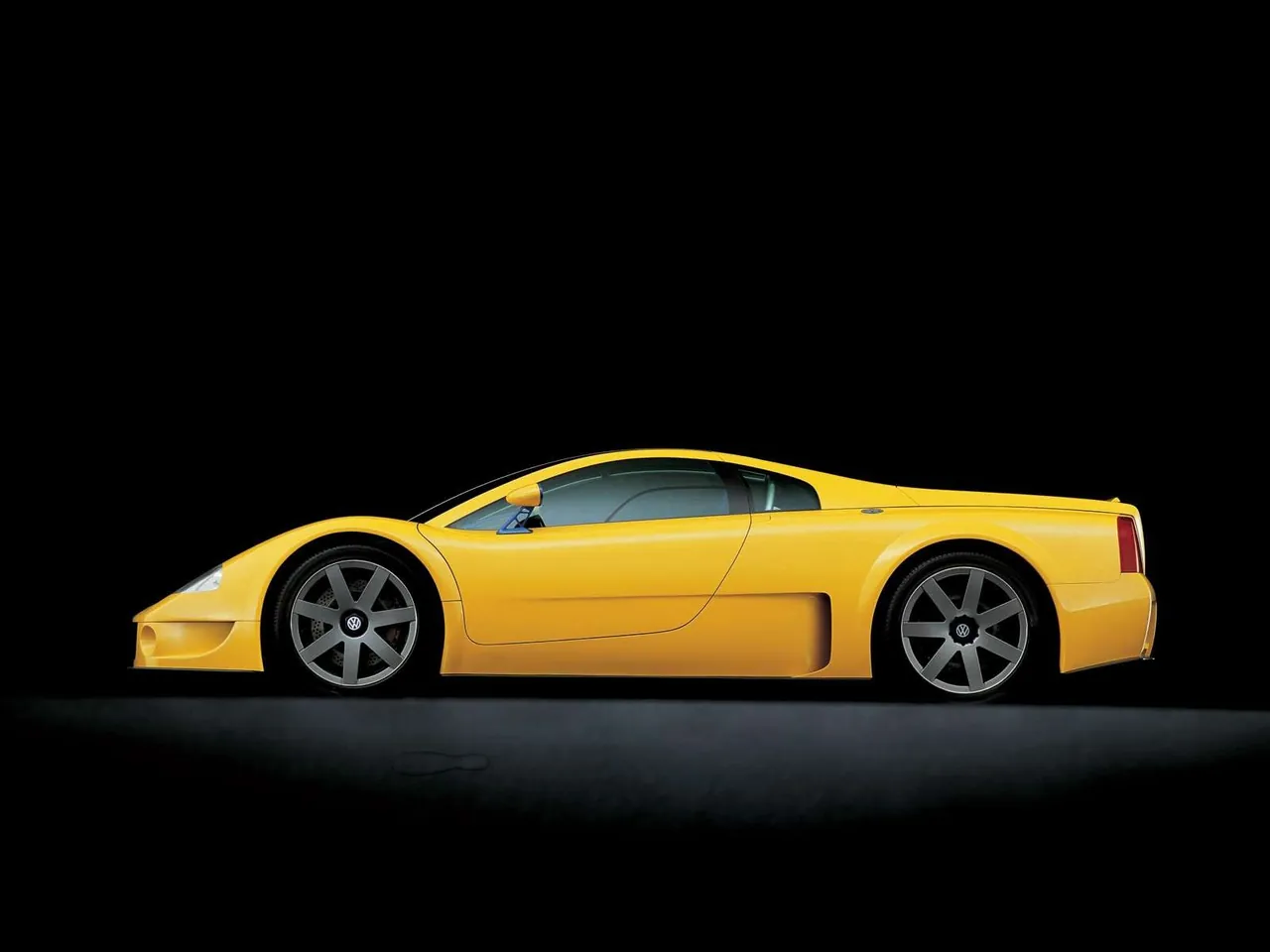 Volkswagen W12 Concept (1997) - Side Profile