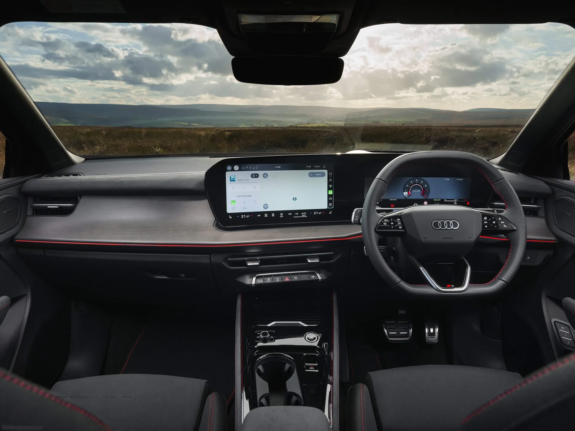 Audi Q3 SUV [UK] (2026) – interiér