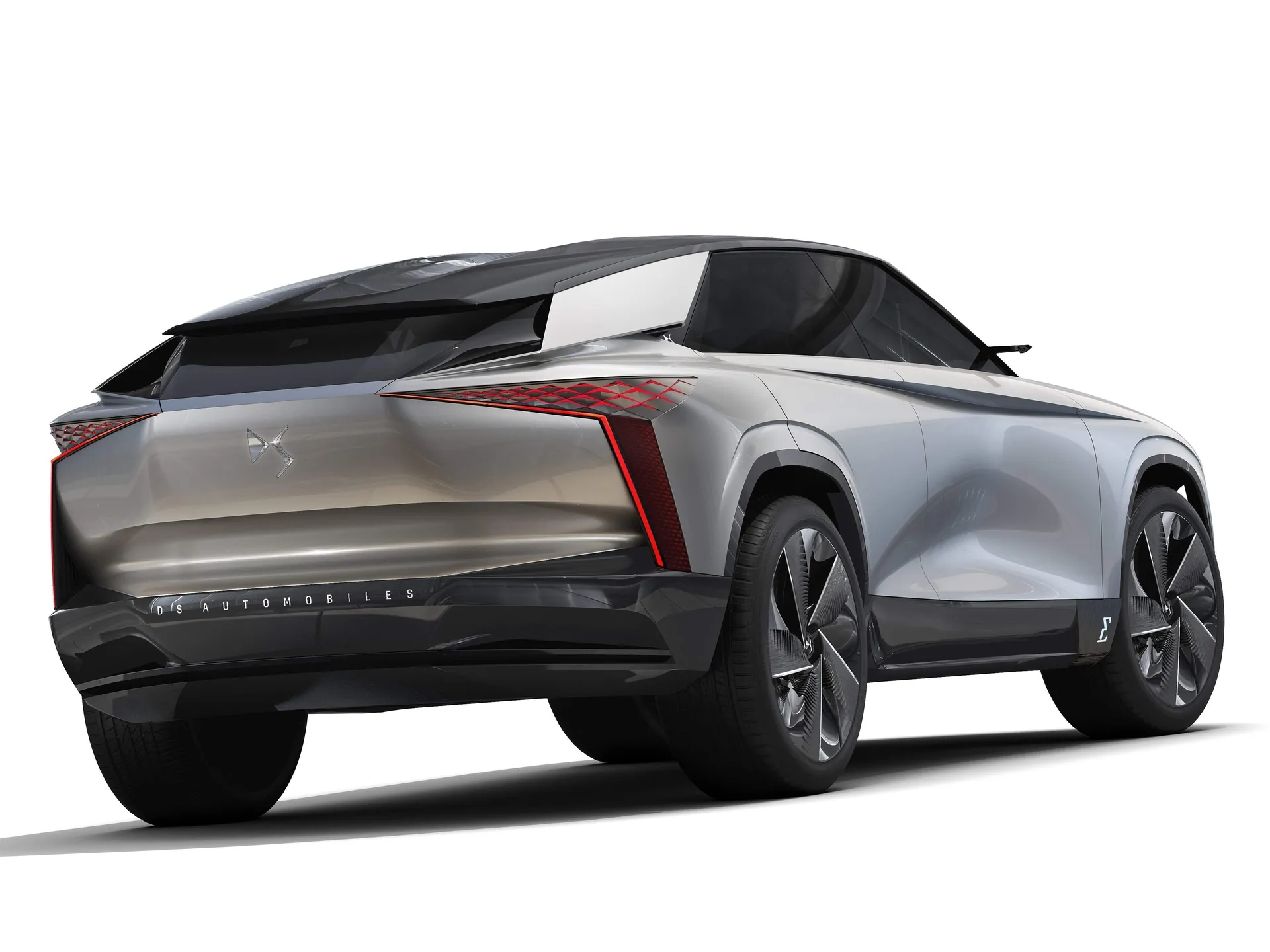 DS Aero Sport Lounge Concept (2020) – zadní tříčtvrteční pohled