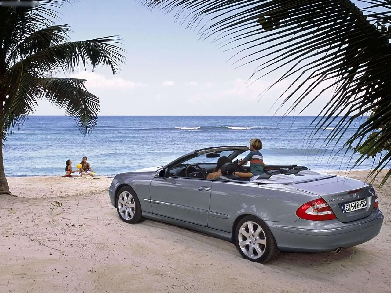 Mercedes-Benz CLK Cabriolet (2004) - Rear Three-Quarter
