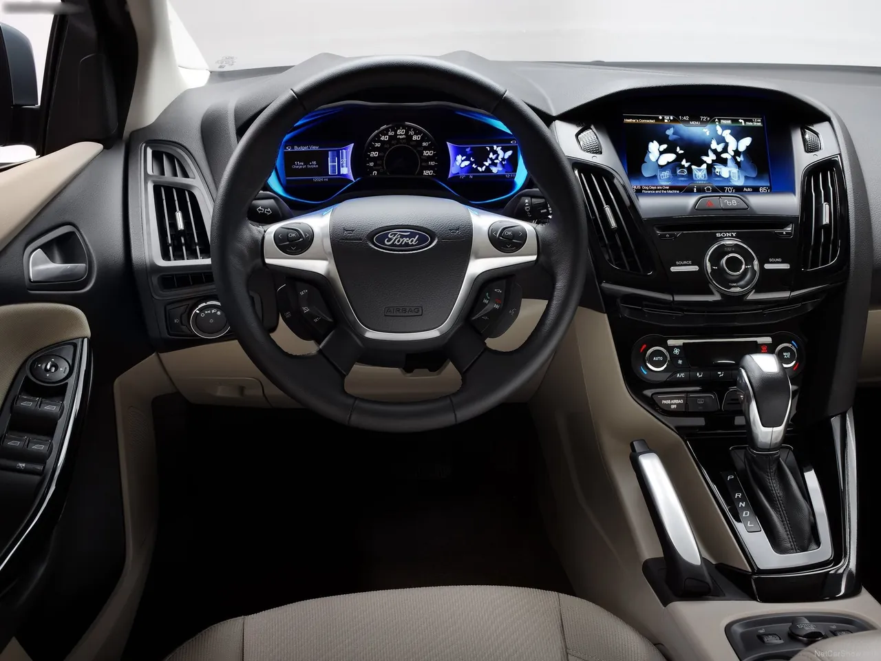Ford Focus Electric (2012) – interiér