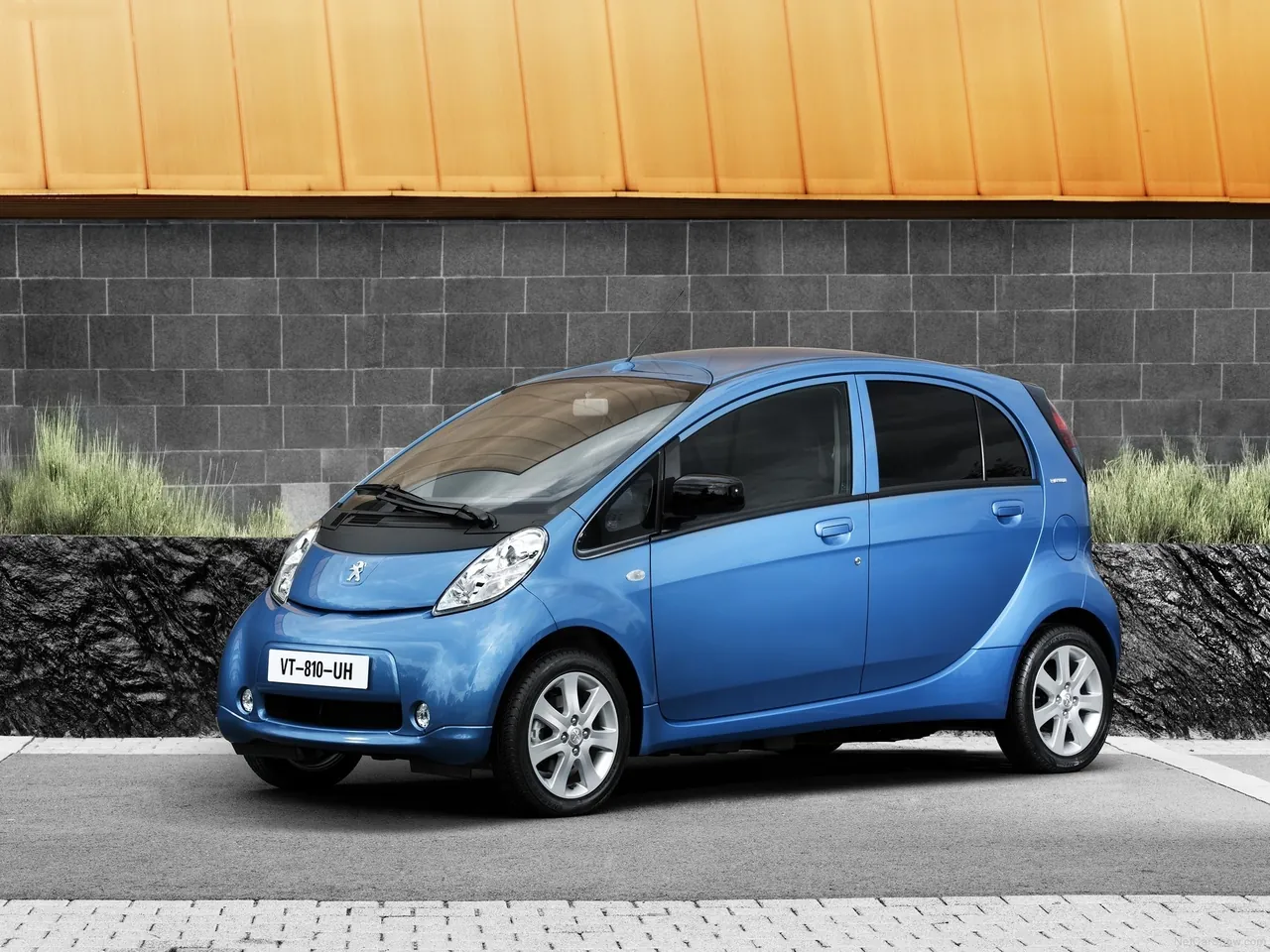 Peugeot iOn (2011)