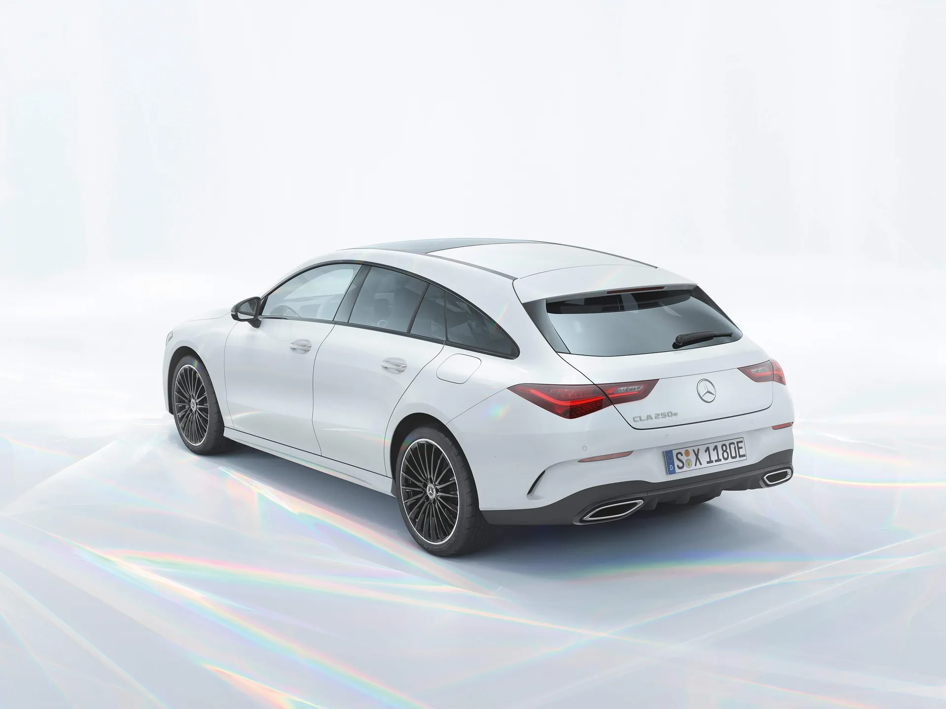 Mercedes-Benz CLA Shooting Brake (2024) – zadní tříčtvrteční pohled