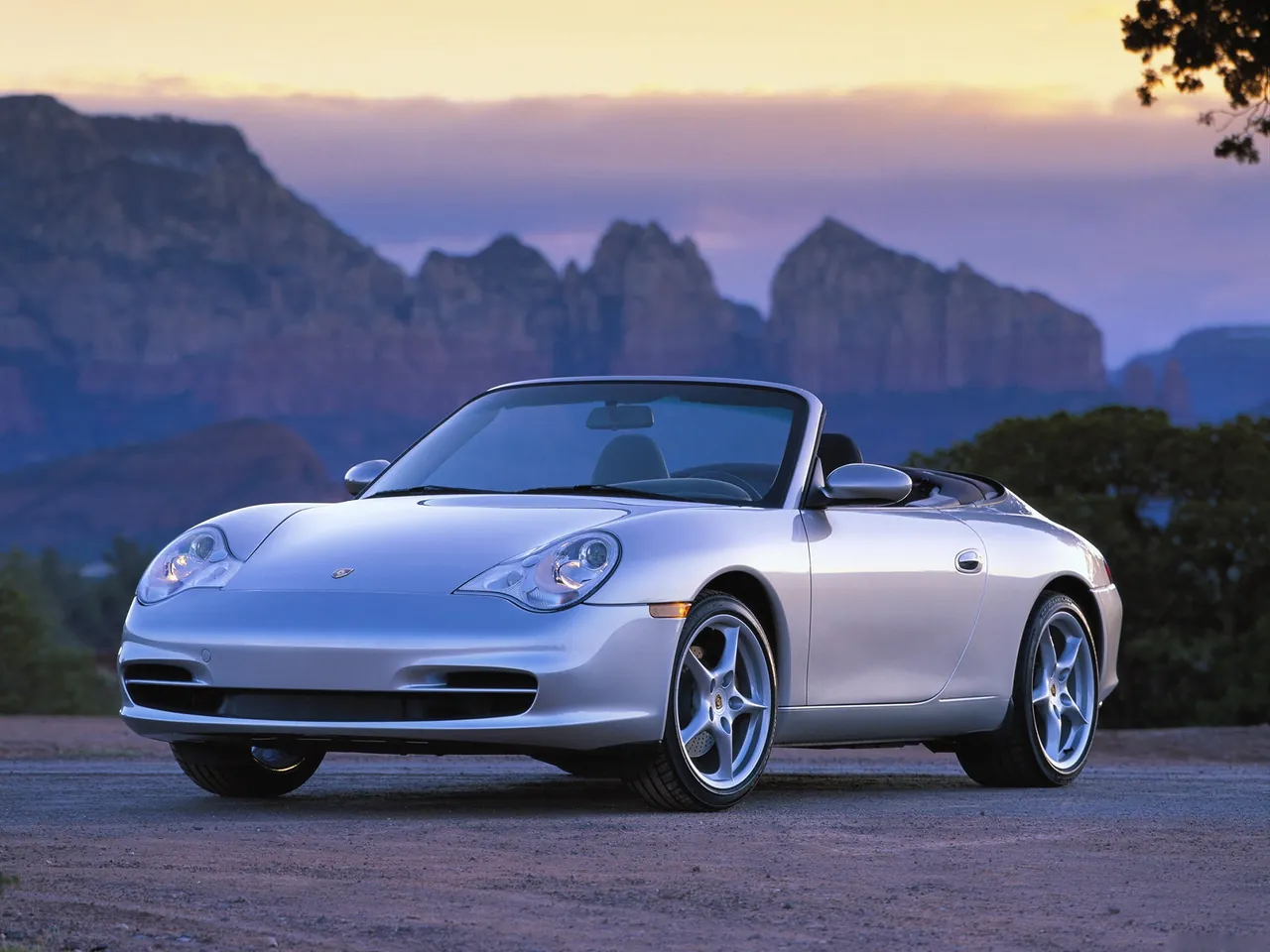 Porsche 911 Carrera Cabriolet (2004)