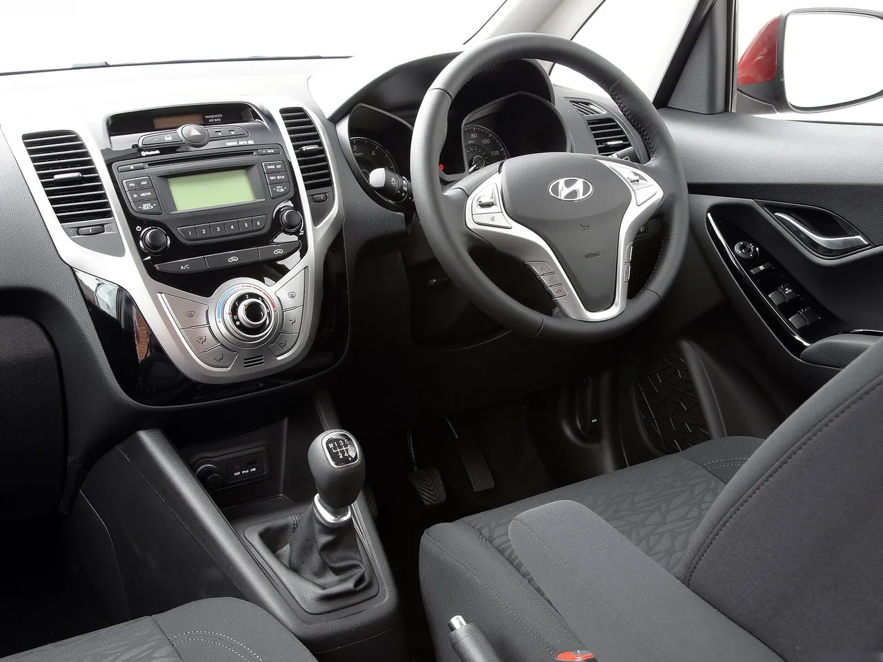 Hyundai ix20 (2011) – interiér
